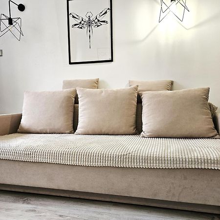Golden View Apartment วอร์ซอ ภายนอก รูปภาพ